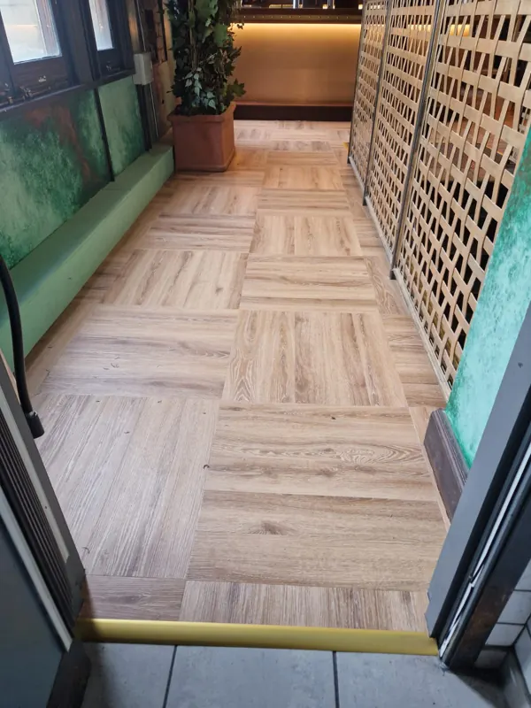 Narrow walkway beside the lattice screen