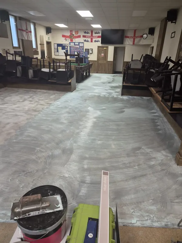 Adhesive down, ready for the first tiles