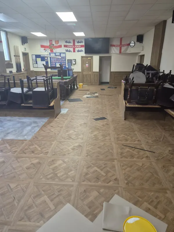 Laying the pattern towards the snooker table